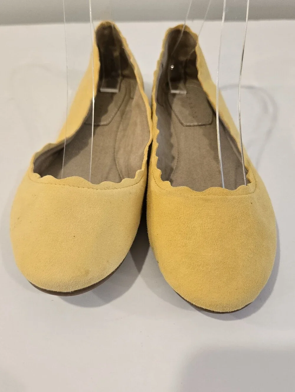 Kelly Katie yellow Leather Ballet Flats Shoes Sz 7 Scalloped Office Comfort